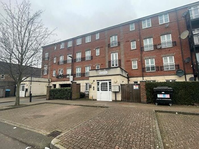 2 Bedroom Flat To Rent In Gareth Drive, London, N9