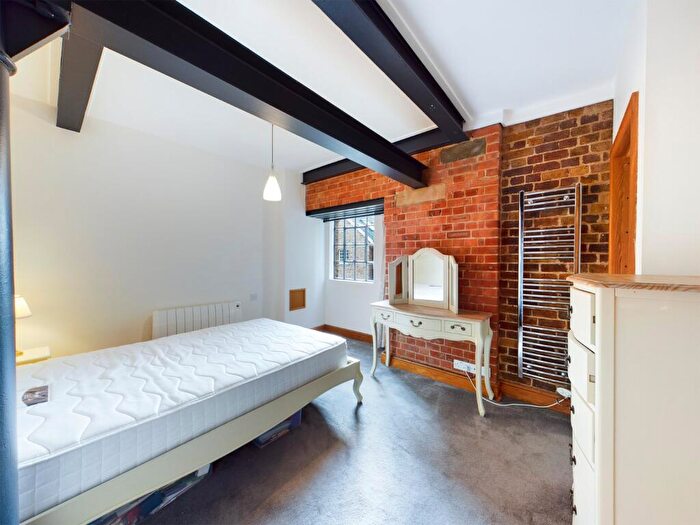 2 Bedroom Apartment To Rent In Addlestone, Surrey, KT15