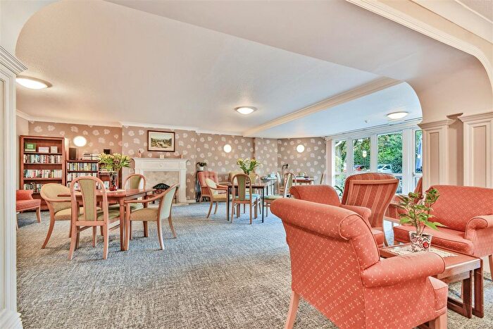 2 Bedroom Flat For Sale In Danesmead Close, Fulford, YO10