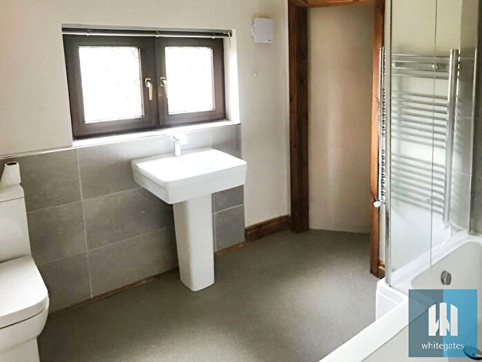 2 Bedroom End Of Terrace House To Rent In Station Road, Fenay Bridge, Huddersfield, HD8