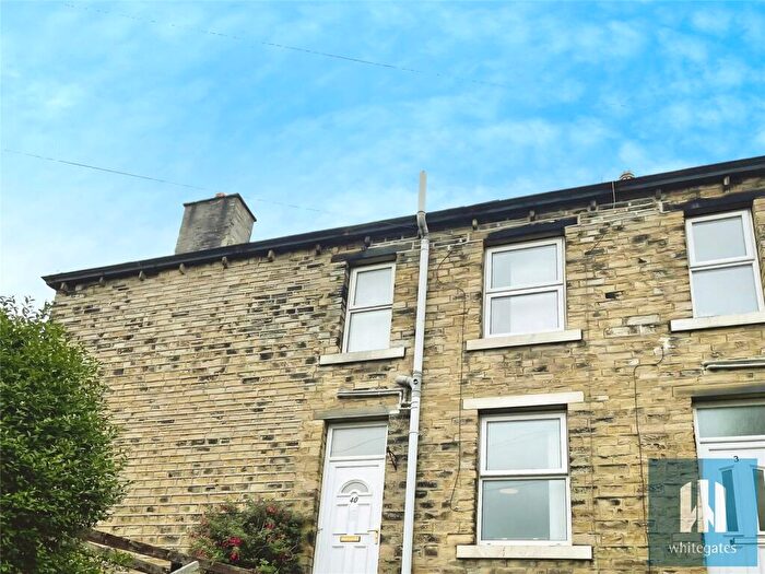 2 Bedroom Terraced House To Rent In School Street, Moldgreen, Huddersfield, HD5