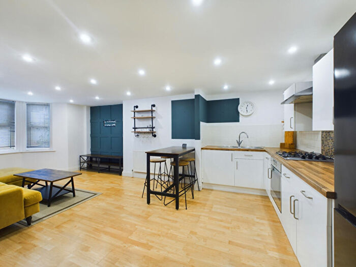 2 Bedroom Flat To Rent In Seaview Apartment, South Parade, Southsea, PO5