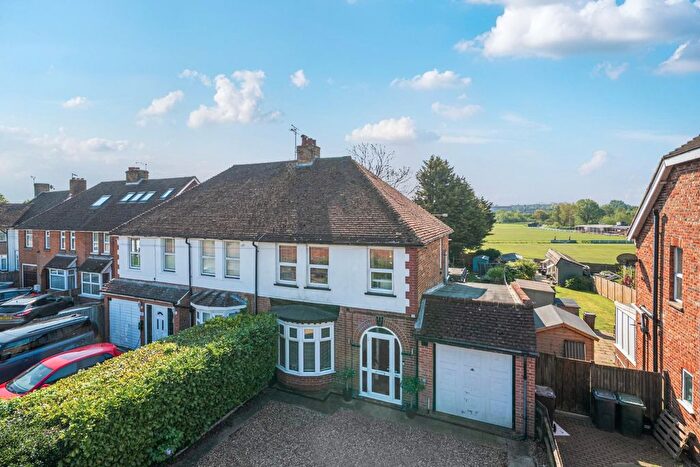 3 Bedroom Semi Detached House For Sale In Canterbury Road, Kennington, Ashford, TN24