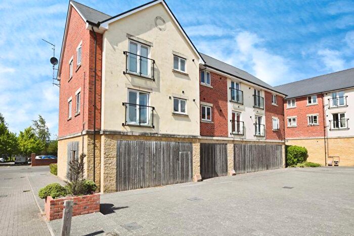 2 Bedroom Apartment For Sale In Crosier Close, Salisbury ***Video Tour***, SP4