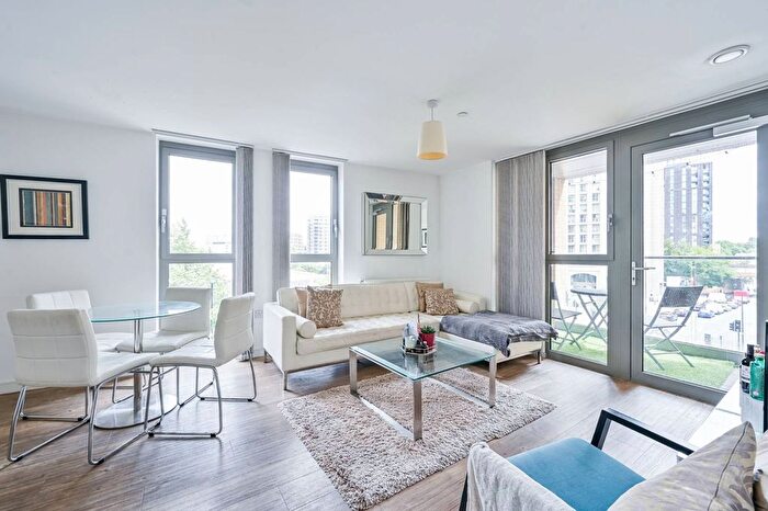 2 Bedroom Flat To Rent In Elmira Street, Lewisham, SE13