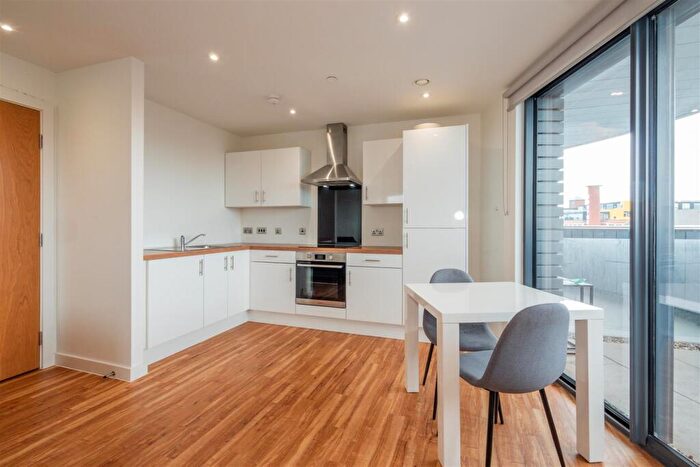 2 Bedroom Apartment To Rent In Manchester Waters, Pamona Island, Old Trafford, M16