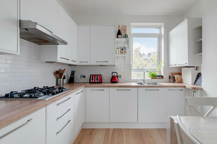 1 Bedroom Flat For Sale In Melbourne Grove, London, SE22