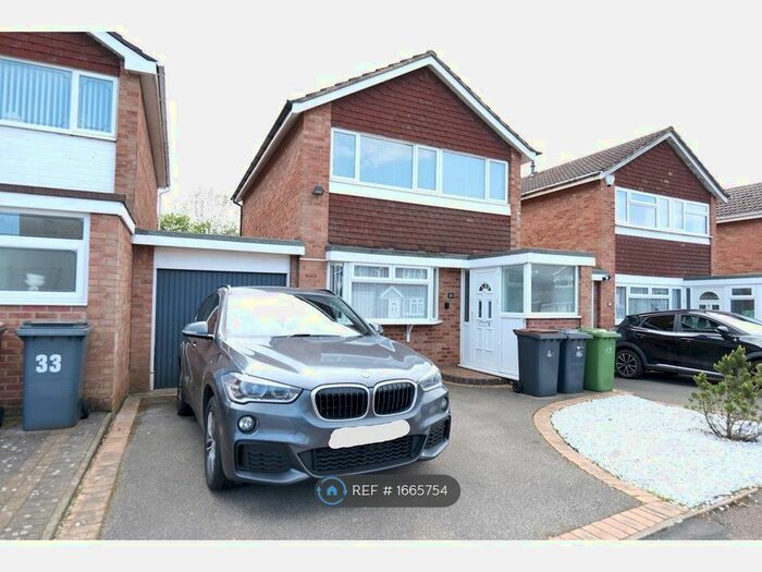 3 Bedroom Detached House To Rent In Orkney Close, Nuneaton, CV10