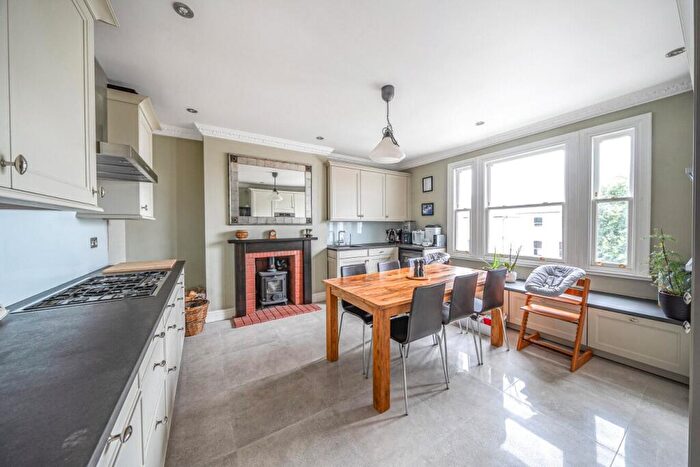 3 Bedroom Apartment For Sale In Abbey Road, South Hampstead, NW6