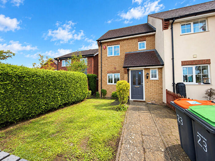 3 Bedroom Terraced House To Rent In Bedford Road, Great Barford, MK44