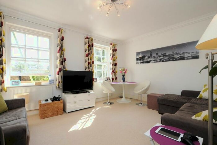 1 Bedroom Flat To Rent In John Spencer Square, London, N1