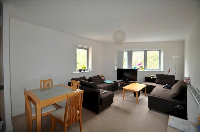 2 Bedroom Flat To Rent In Meadow Court, St Andrews Close, Canterbury CT1