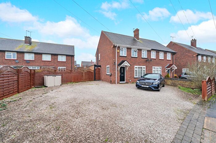 3 Bedroom Semi Detached House For Sale In Uxbridge, UB8