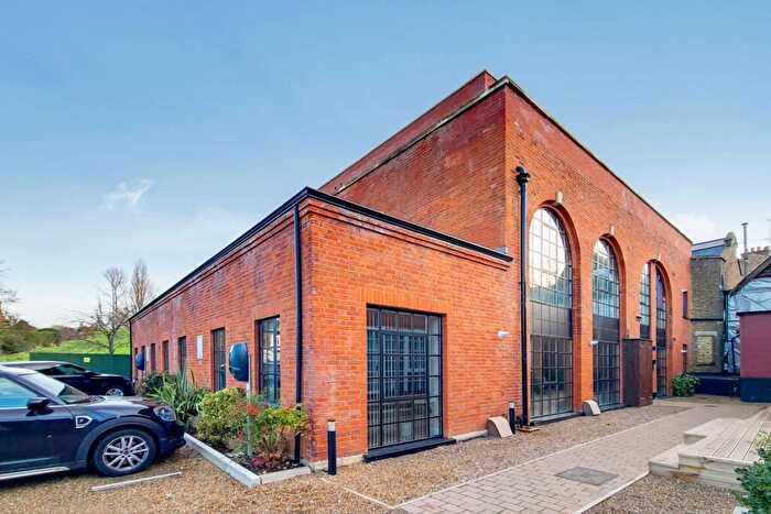 2 Bedroom Flat For Sale In West Street, Harrow On The Hill, Harrow, HA1