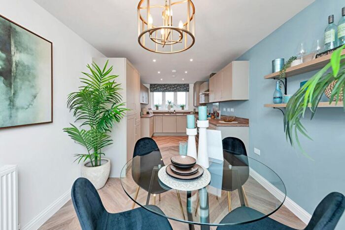 5 Bedroom Detached House For Sale In Royal Gardens, Wixams, MK45