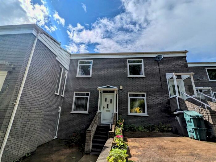 2 Bedroom Apartment To Rent In Llanrwst Road, Glan Conwy, LL28