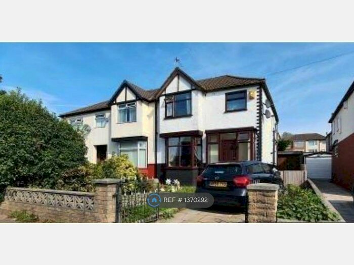 3 Bedroom Semi-Detached House To Rent In Chorley New Road, Bolton, BL6