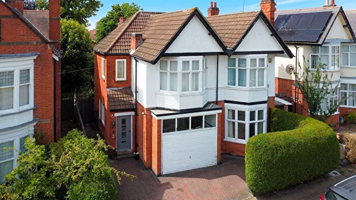 5 Bedroom Link Detached House For Sale In Holmfield Road, Leicester, LE2