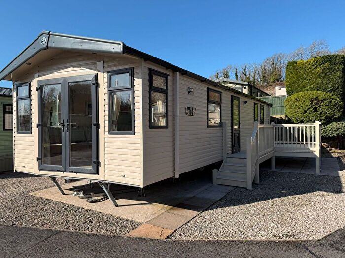 2 Bedroom Park Home For Sale In Silverdale Road, Warton, Carnforth, LA5