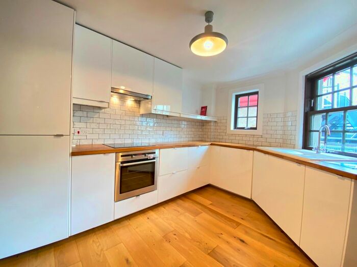 3 Bedroom Flat To Rent In Hawthornbank Lane, Dean Village, Edinburgh, EH4