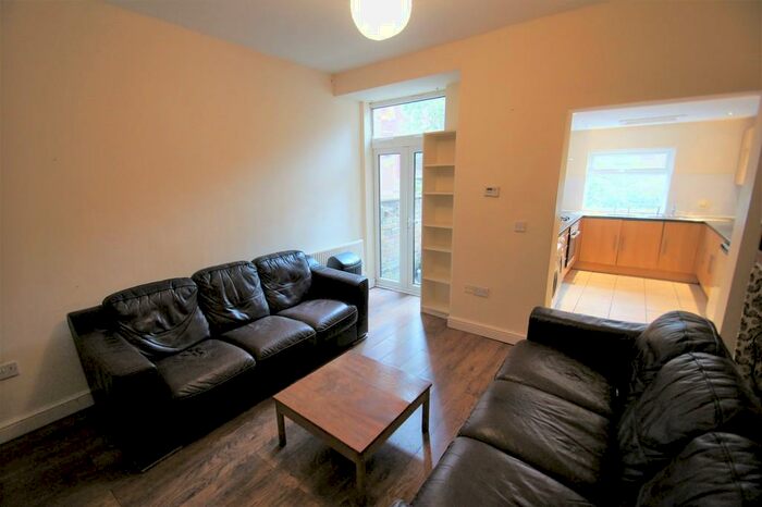 6 Bedroom Terraced House To Rent In Brailsford Road, Fallowfield, M14