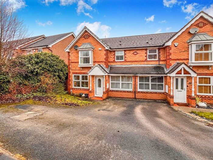 3 Bedroom Semi Detached House For Sale In Tinkler Stile, Bradford, West Yorkshire, BD10