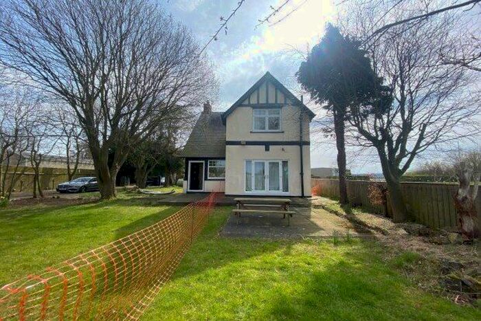 3 Bedroom Property To Rent In Callerton Lane, Woolsington, Newcastle Upon Tyne, NE13