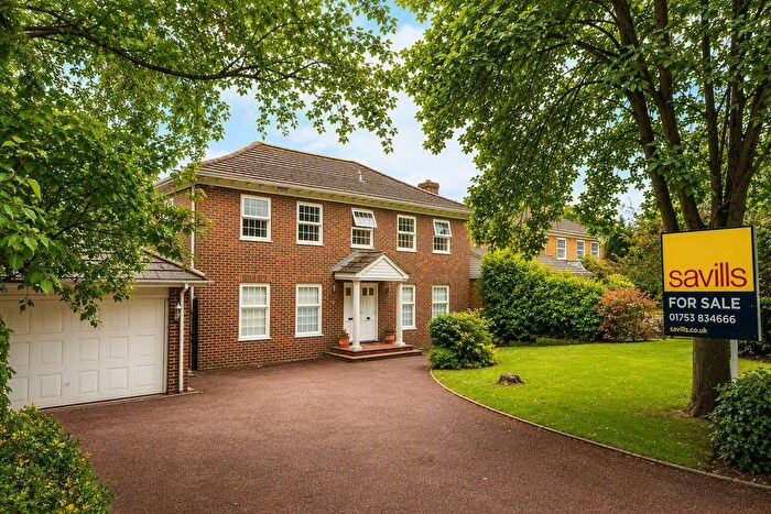 5 Bedroom Detached House For Sale In Illingworth, Windsor, Berkshire, SL4
