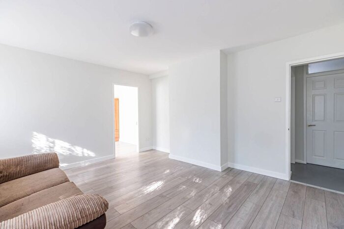 4 Bedroom Flat To Rent In The Grange, East Finchley, London, N2