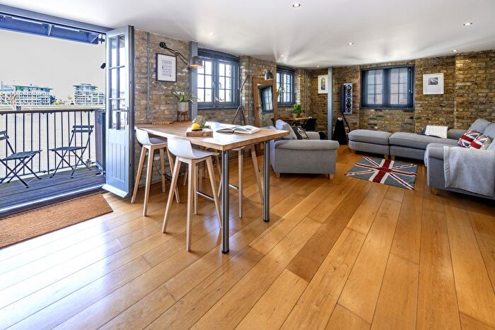 2 Bedroom Flat To Rent In Tempus Wharf, Bermondsey Wall West, London, SE16