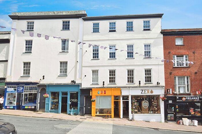 2 Bedroom Flat For Sale In Fore Street, Exeter, EX4