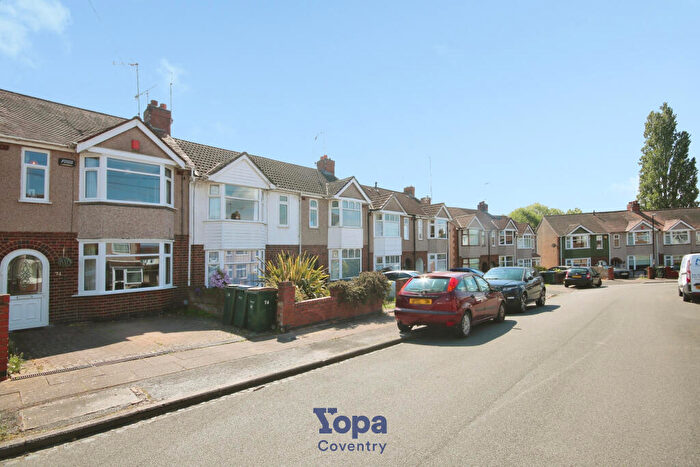 3 Bedroom Terraced House For Sale In Lincroft Crescent, Coventry, CV5