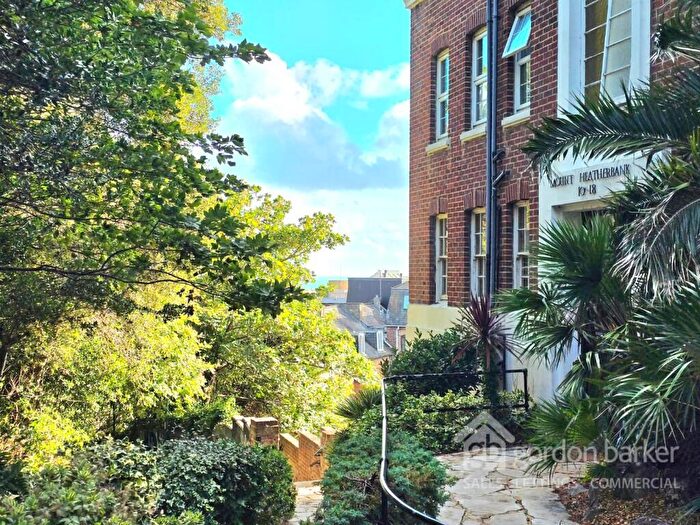 2 Bedroom Flat For Sale In Richmond Gardens, Bournemouth, Dorset, BH1