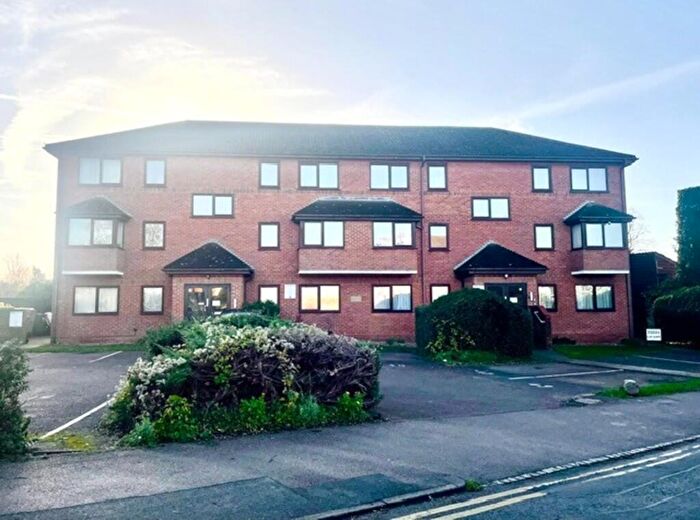 2 Bedroom Apartment For Sale In Cavendish Court, Biggleswade, SG18