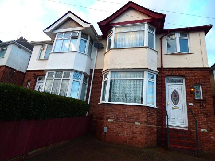 3 Bedroom Semi Detached House To Rent In Meyrick Avenue, Luton, LU1