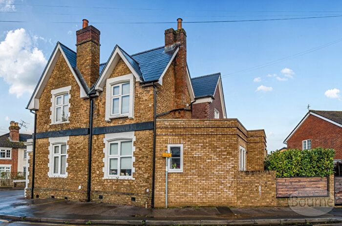 1 Bedroom Flat For Sale In Fern Road, Godalming, Surrey, GU7