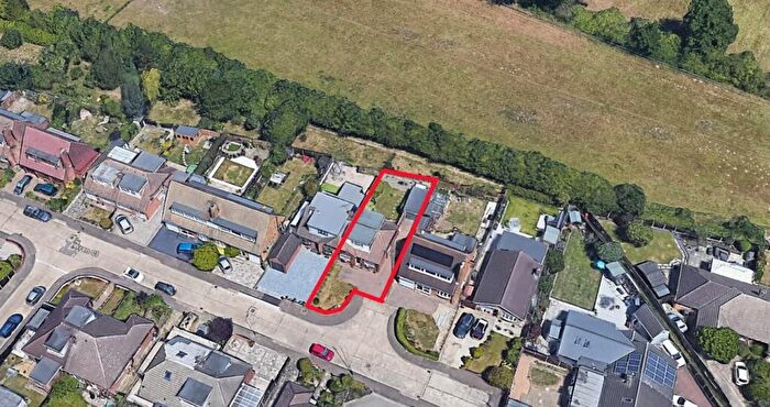 3 Bedroom Semi-Detached House For Sale In Wren Close, Leigh-on-Sea, SS9