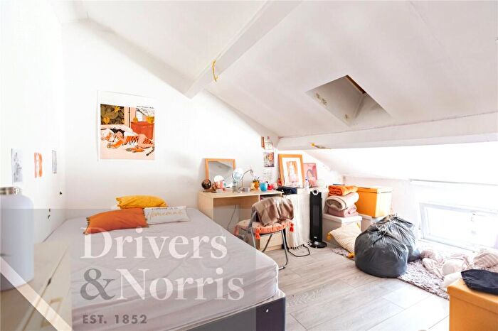 5 Bedroom Apartment To Rent In Hazellville Road, Upper Holloway, London, N19