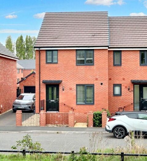 3 Bedroom Property To Rent In Hunts Road, Birmingham, B30