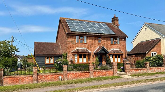 4 Bedroom Detached House For Sale In Durnstown, Sway, Lymington, SO41