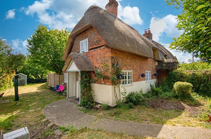 2 Bedroom Cottage For Sale In Bassett Green Village, Southampton, SO16