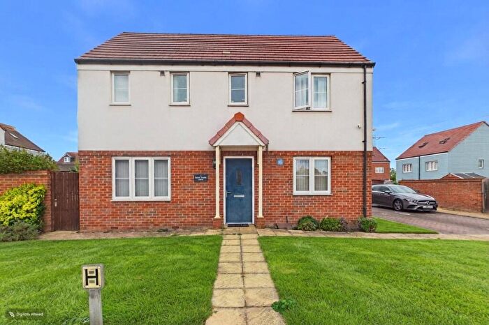 3 Bedroom Semi-Detached House For Sale In Marsh Street North, Dartford, Kent, DA1