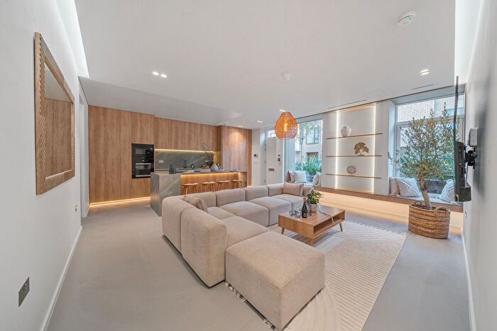 2 Bedroom Flat For Sale In Vinery Way, London, W6