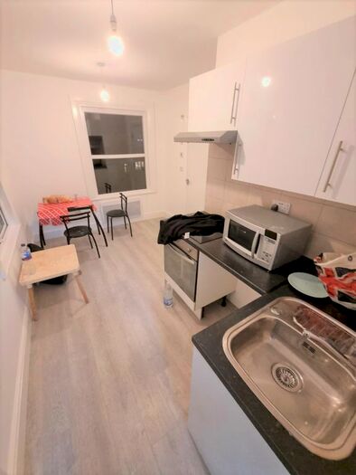 1 Bedroom Flat To Rent In Main Road, Chelmsford CM1