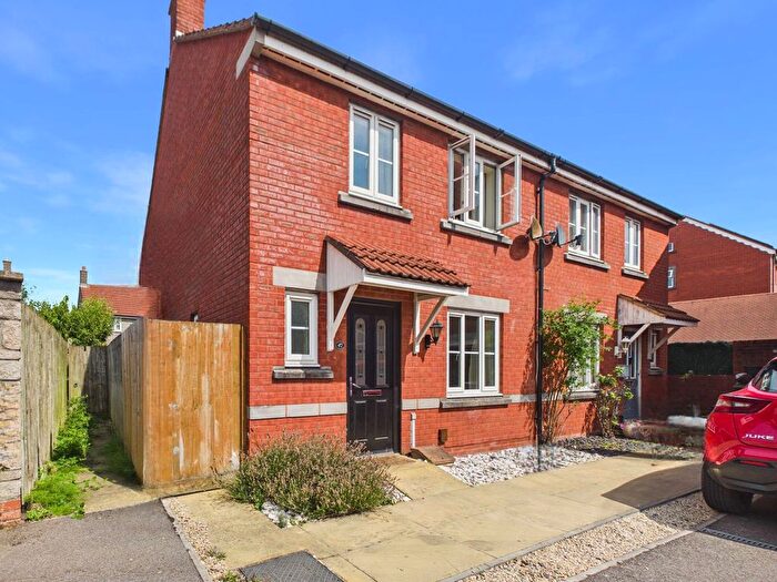 3 Bedroom Semi Detached House For Sale In Stroud Way, Weston-Super-Mare, BS24