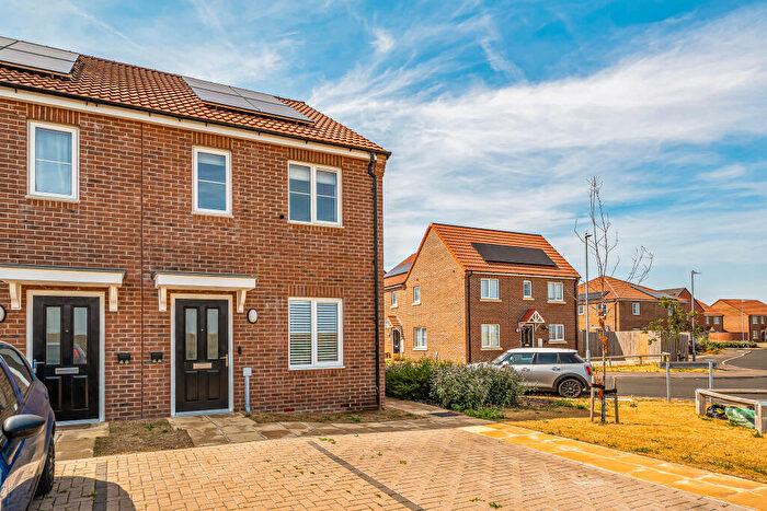 2 Bedroom Semi-Detached House For Sale In Wagtail Close, Spalding, Lincolnshire, PE11