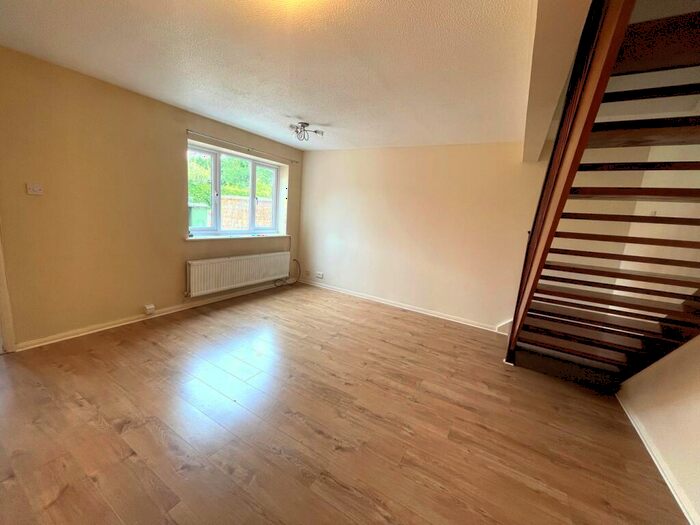 2 Bedroom Terraced House For Sale In Chatfield Drive, Guildford, GU4