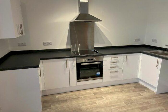 2 Bedroom Flat To Rent In A Sherwood Rise, Nottingham, NG7