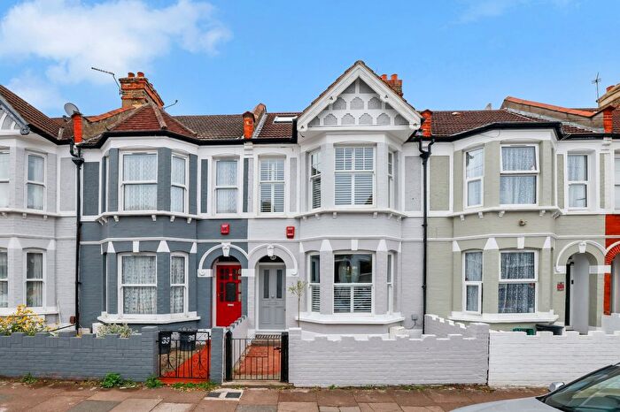 4 Bedroom Terraced House For Sale In Eswyn Road, Tooting Broadway, SW17