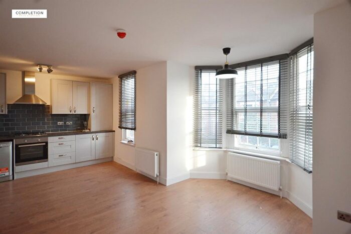2 Bedroom Flat To Rent In Forest Drive East, London, E11